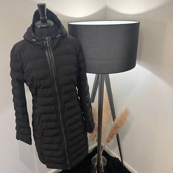 Michael Kors Jackets & Blazers - Michael Kors Women’s Black Hooded Puff Jacket Size Medium